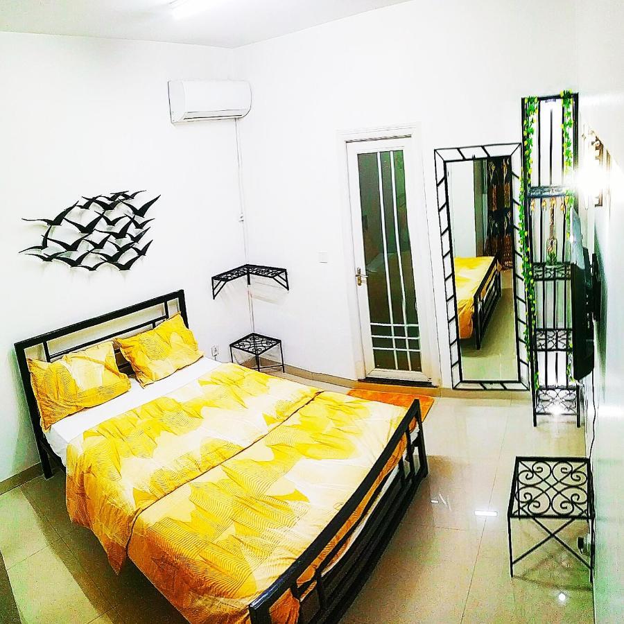Chambres Meublees Avenue Cheikh Anta Diop Dakar Exterior photo